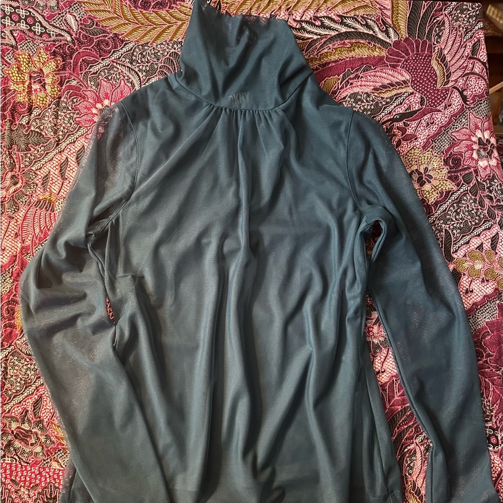 DKNY Size L Sheer Lined Top